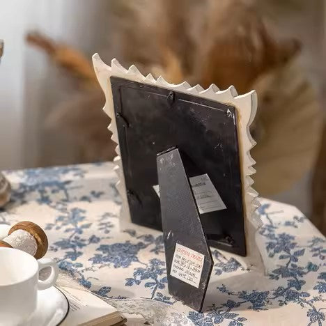 Ornamental White Leaf-Edge Photo Frame - 19*2*24cm