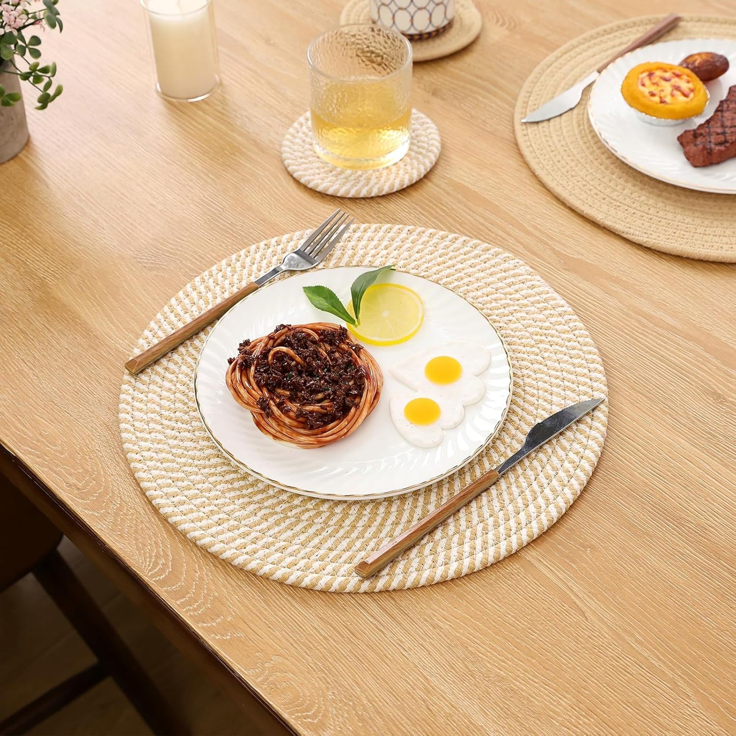 Woven Round Placemats – Beige & White Zigzag