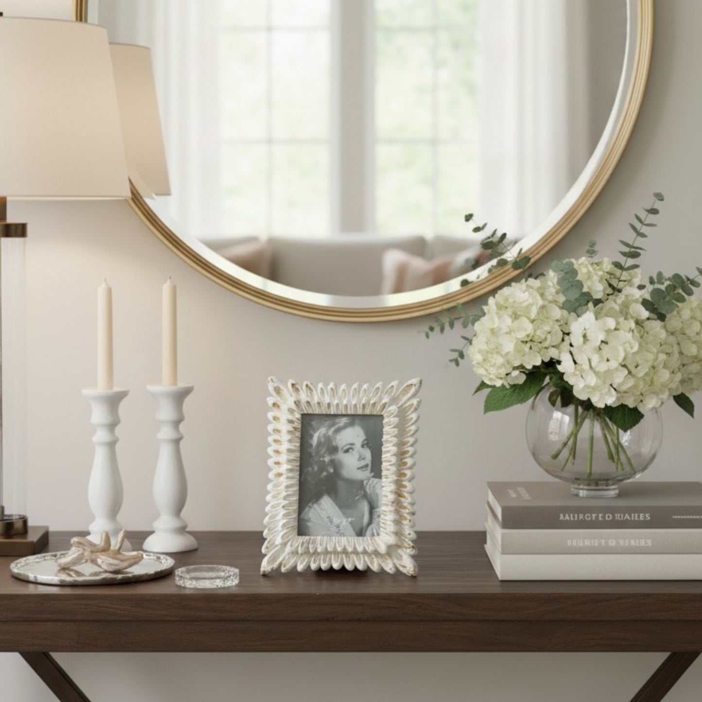 Ornate Ivory Photo Frame – 22.5*3*27.5 CM